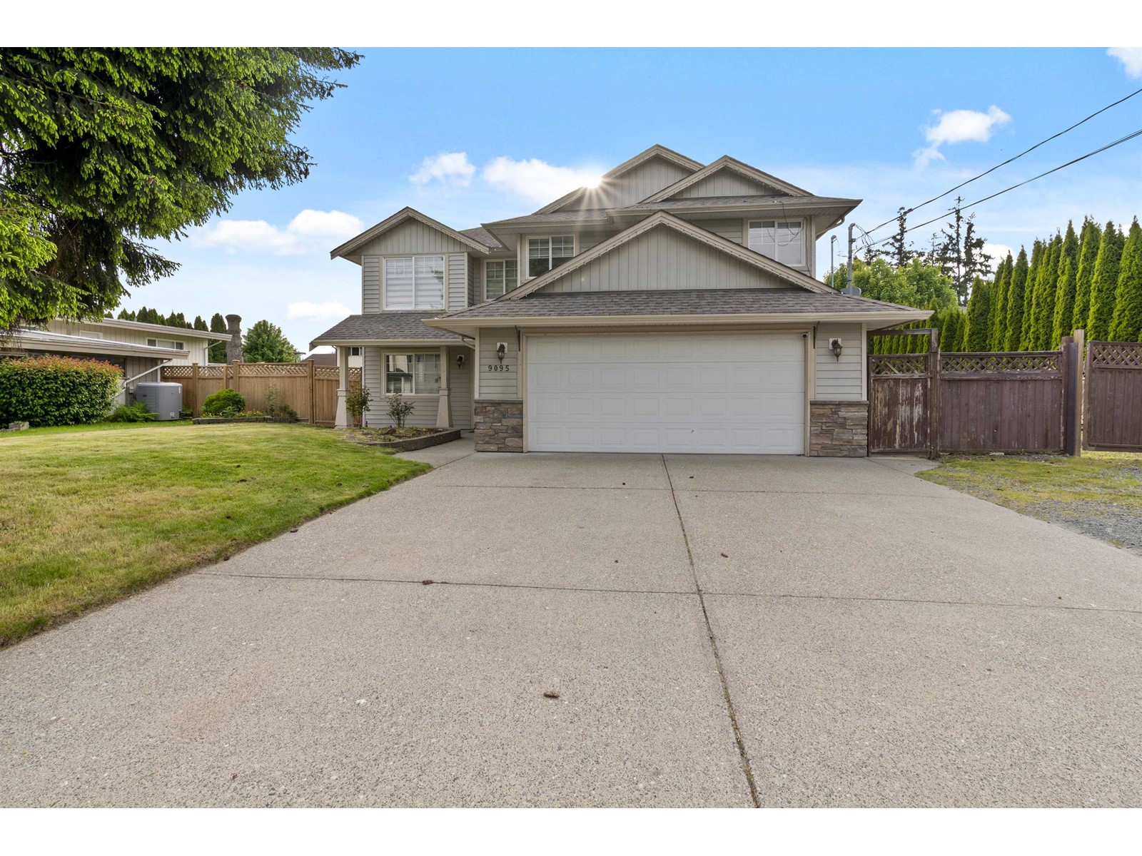 Photo 15 of 9095 Sunset Drive Chilliwack Proper West, Chilliwack BC