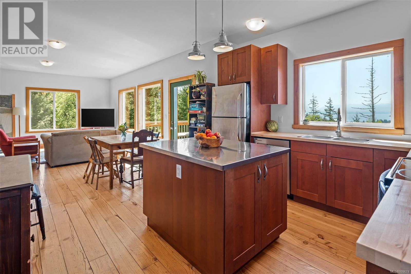  8175 Tregear Road, Sooke