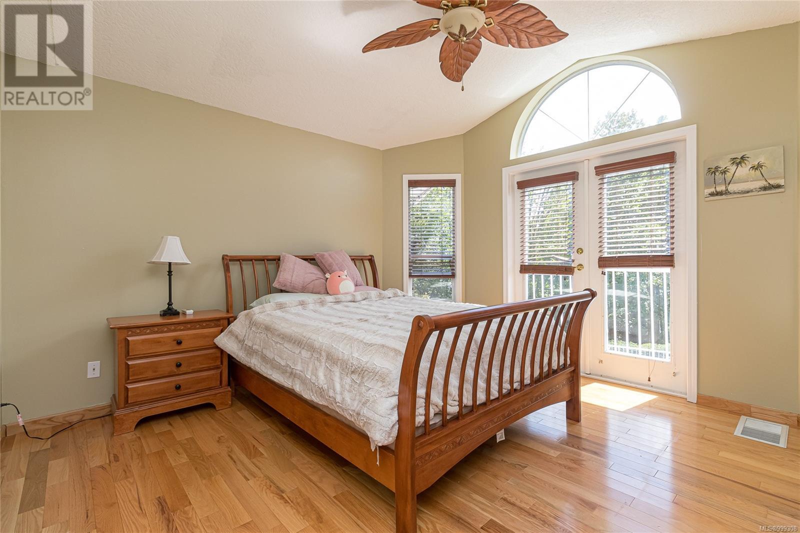 Photo 20 of 1211 Burnside Rd W, Saanich BC