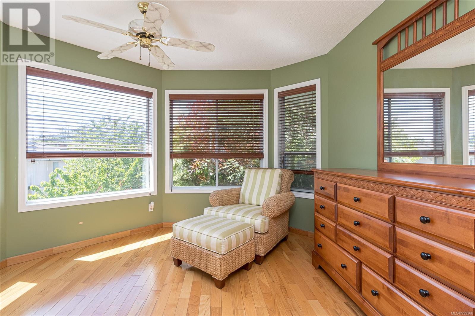 Photo 22 of 1211 Burnside Rd W, Saanich BC