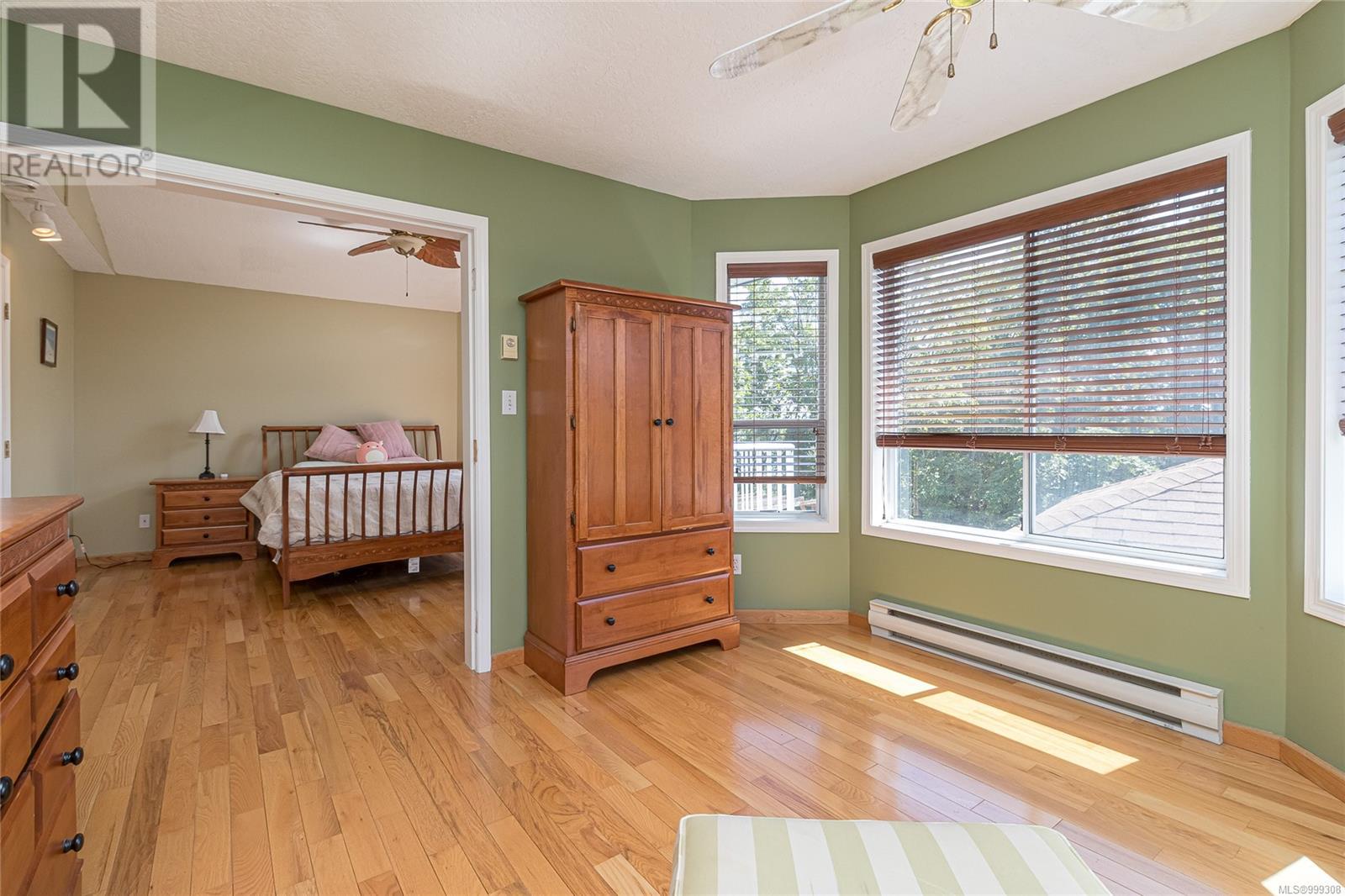 Photo 23 of 1211 Burnside Rd W, Saanich BC