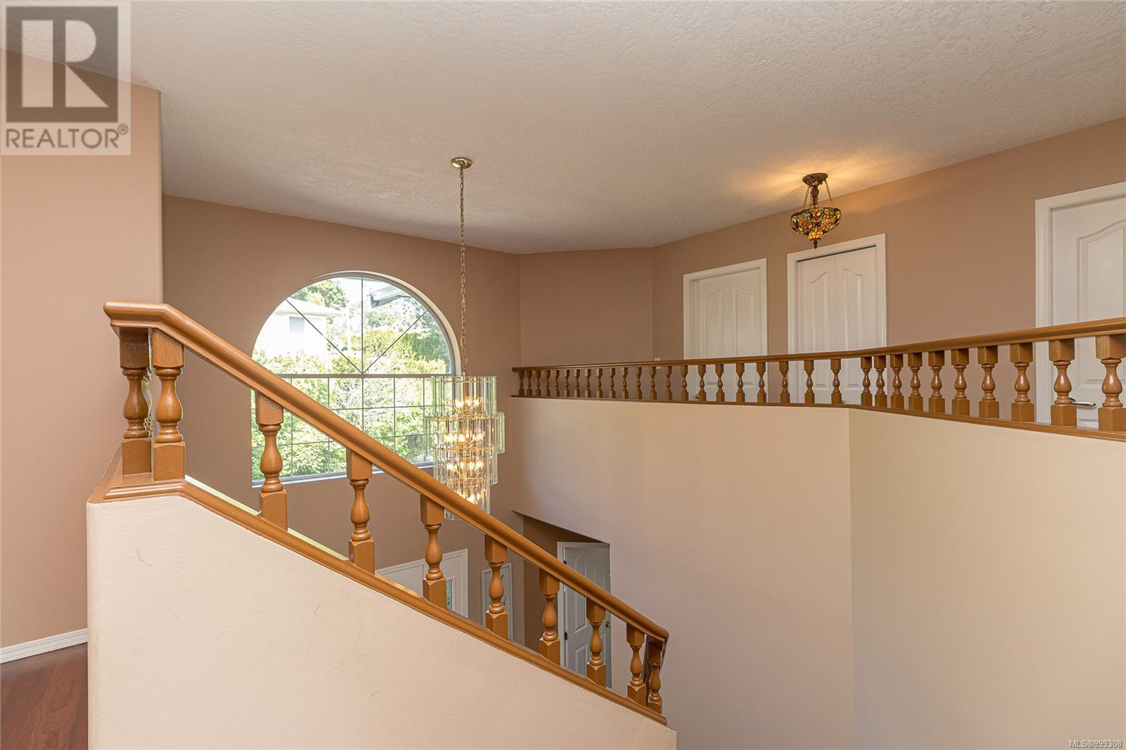 Photo 34 of 1211 Burnside Rd W, Saanich BC