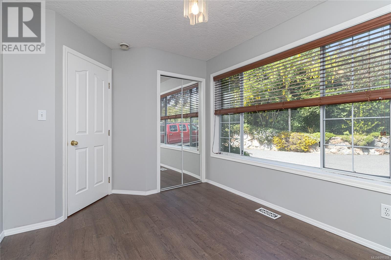 Photo 36 of 1211 Burnside Rd W, Saanich BC
