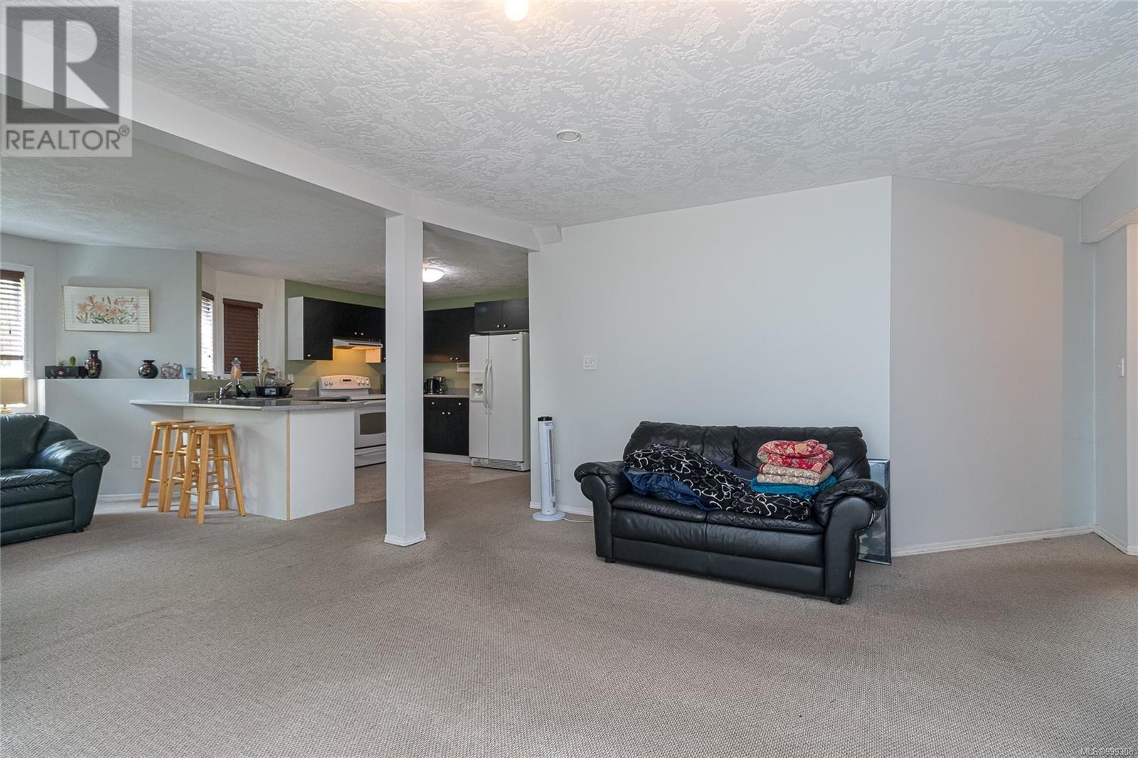 Photo 48 of 1211 Burnside Rd W, Saanich BC