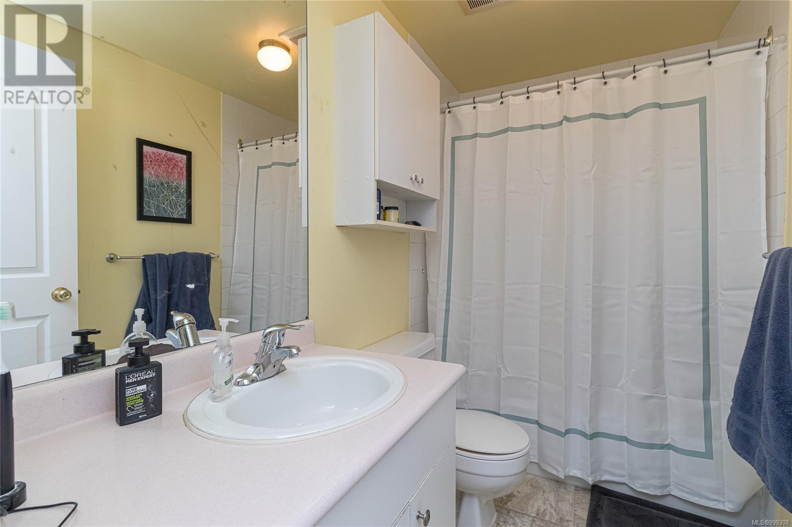 Photo 56 of 1211 Burnside Rd W, Saanich BC