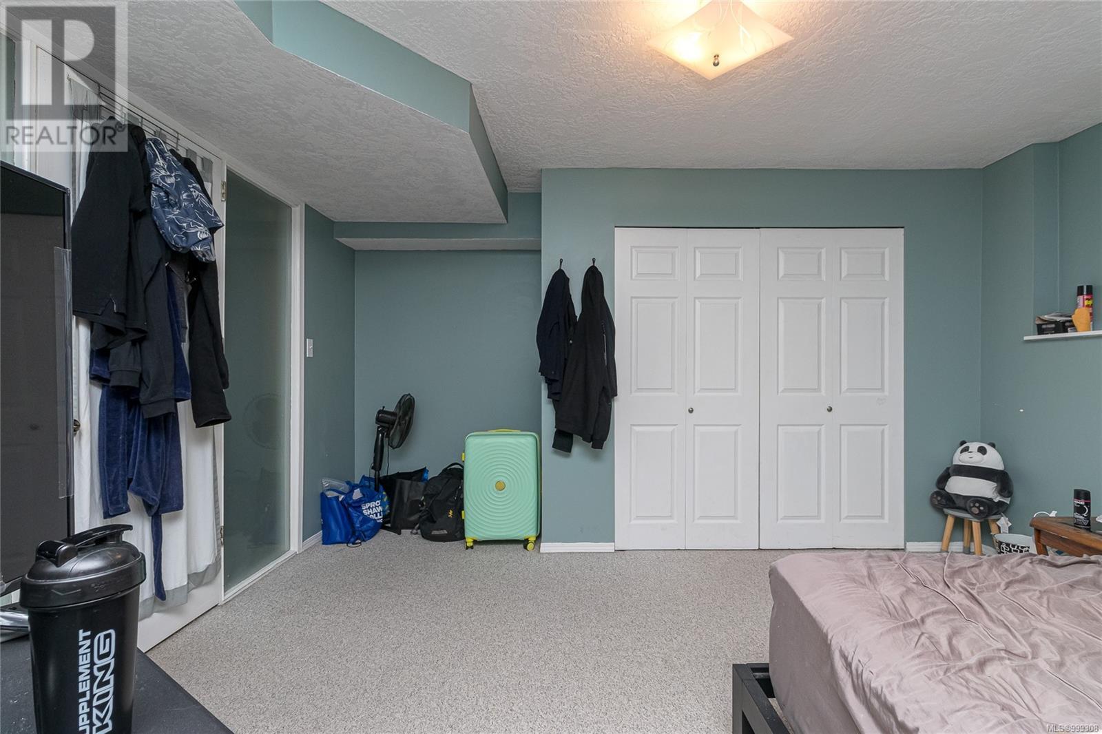 Photo 58 of 1211 Burnside Rd W, Saanich BC