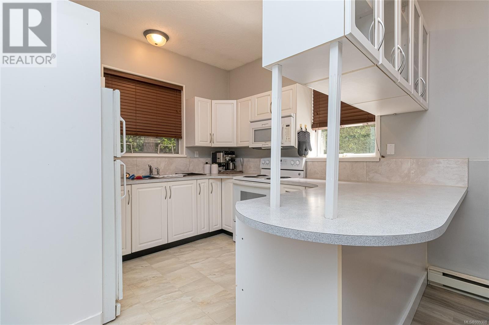 Photo 64 of 1211 Burnside Rd W, Saanich BC