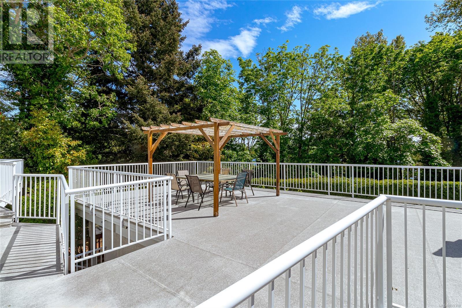 Photo 79 of 1211 Burnside Rd W, Saanich BC