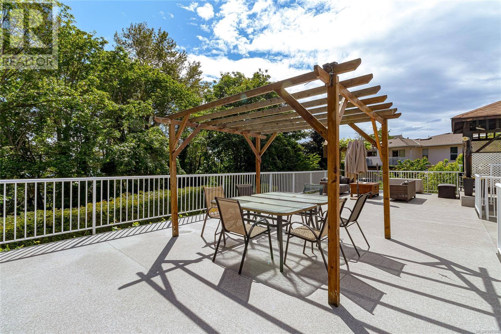 Photo 80 of 1211 Burnside Rd W, Saanich BC