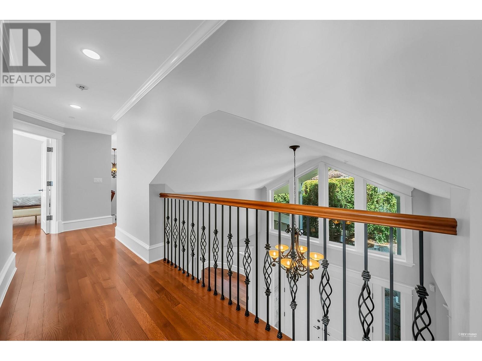 2326 CHIPPENDALE ROAD, West Vancouver