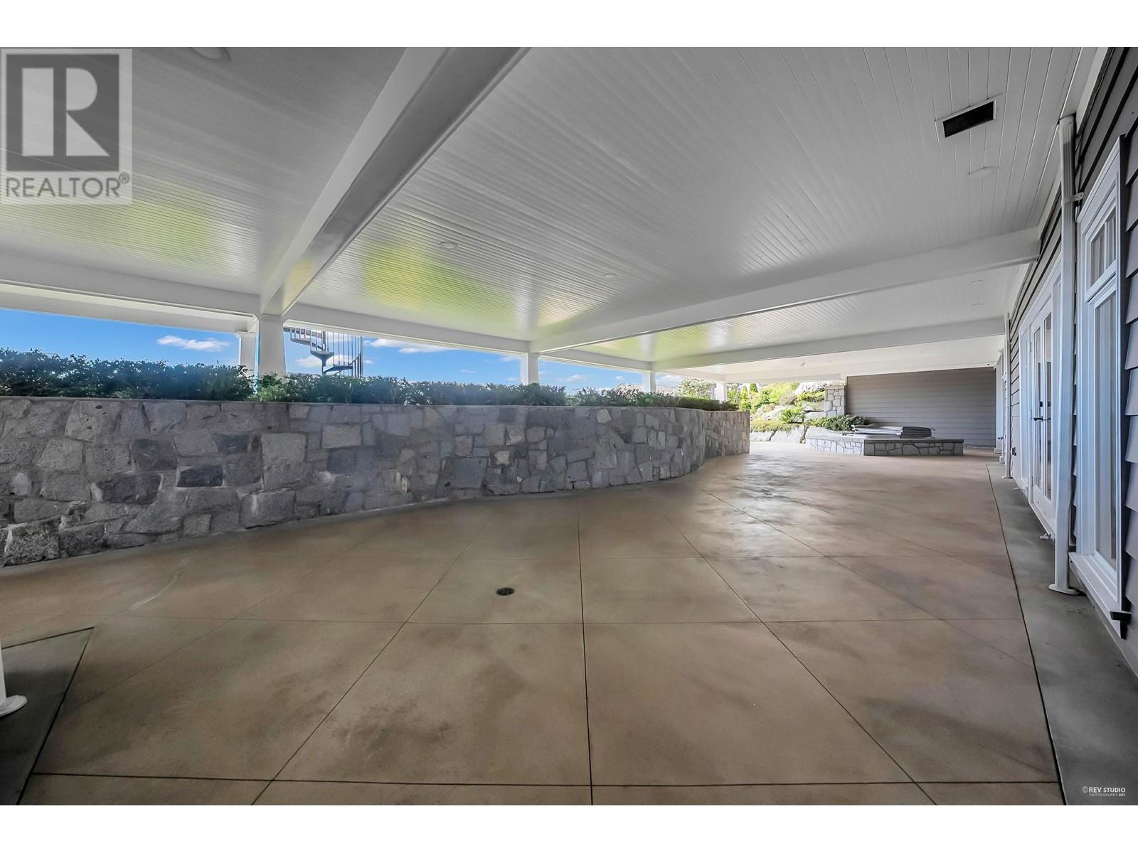 2326 CHIPPENDALE ROAD, West Vancouver