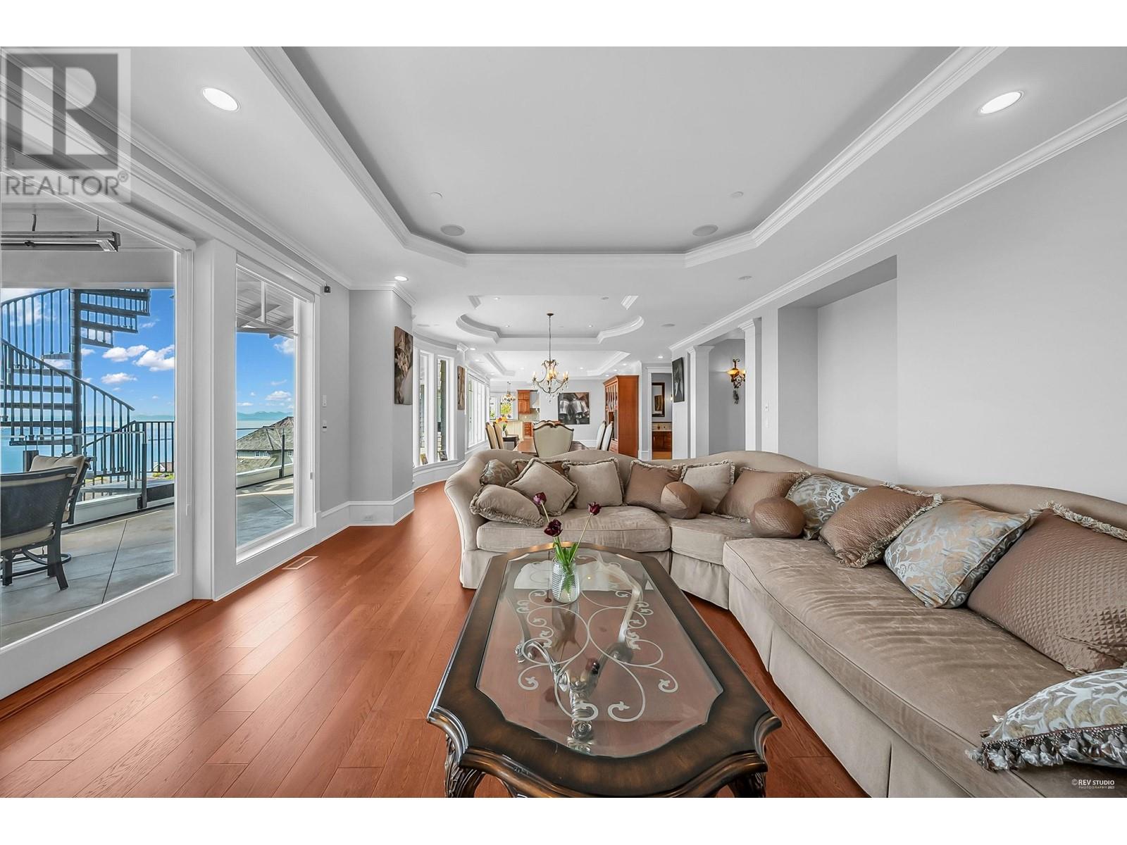 2326 CHIPPENDALE ROAD, West Vancouver