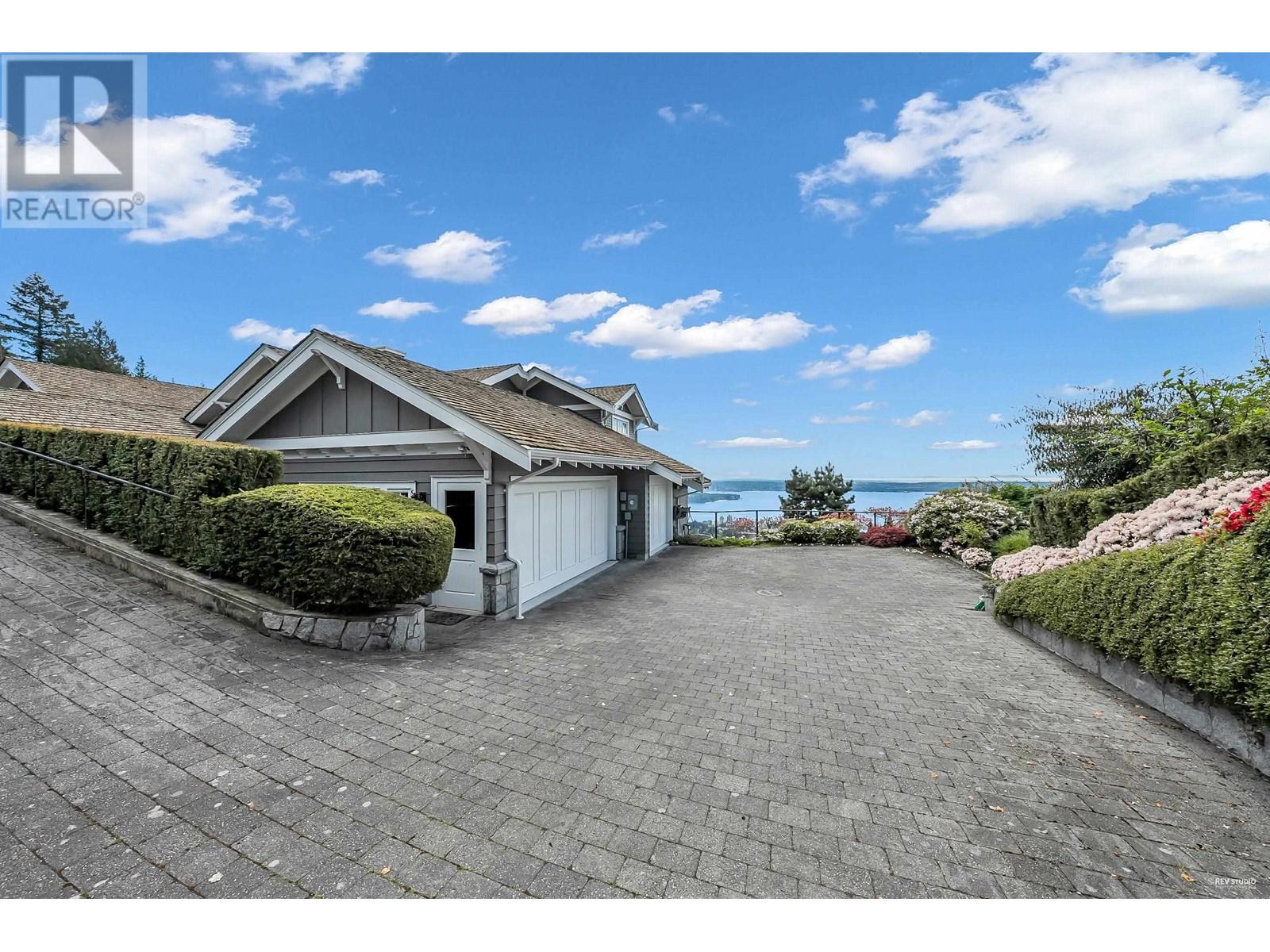 2326 CHIPPENDALE ROAD, West Vancouver