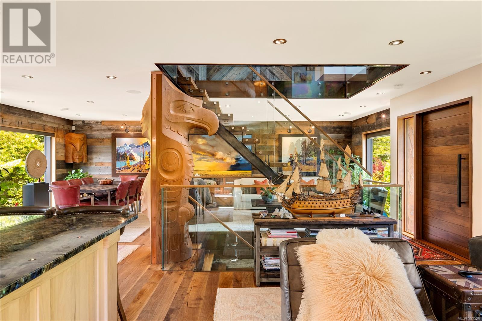  626 Monterey Avenue, Oak Bay