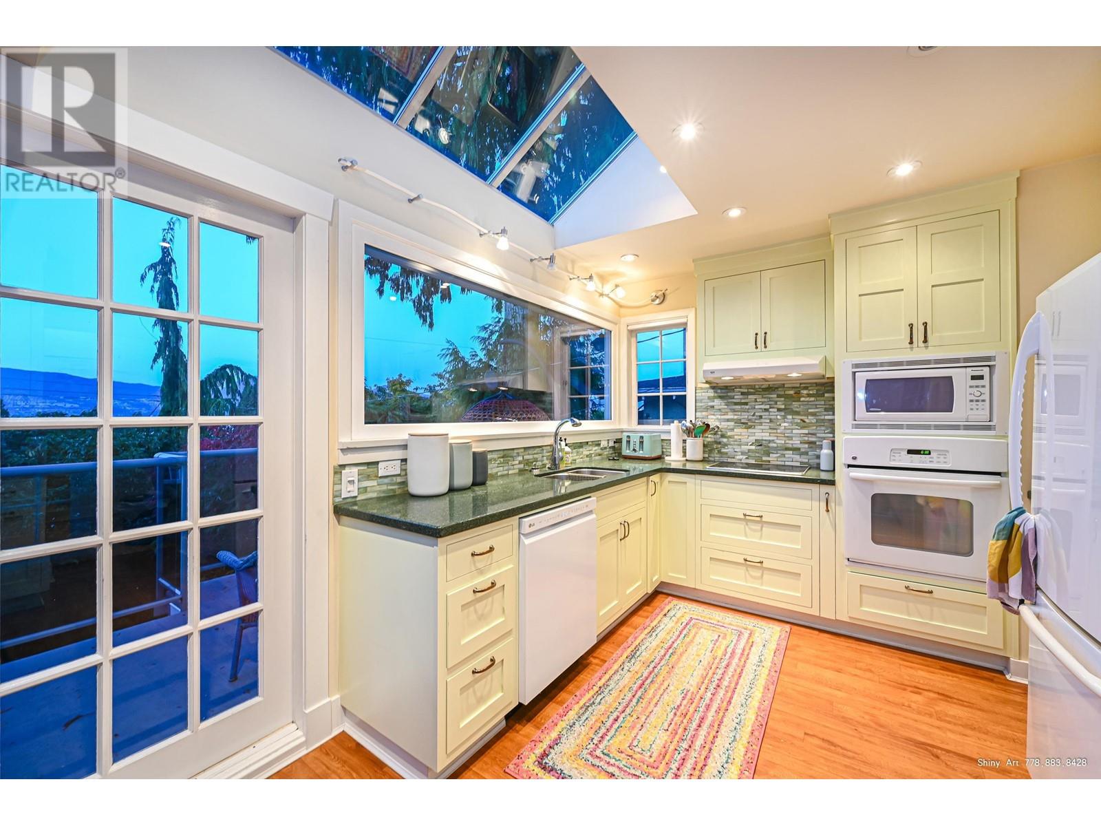 3981 W 11TH AVENUE, Vancouver