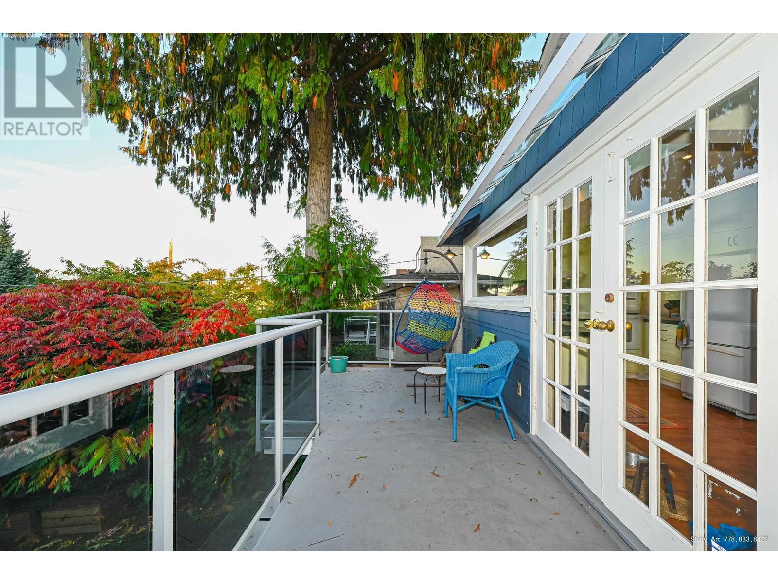 3981 W 11TH AVENUE, Vancouver