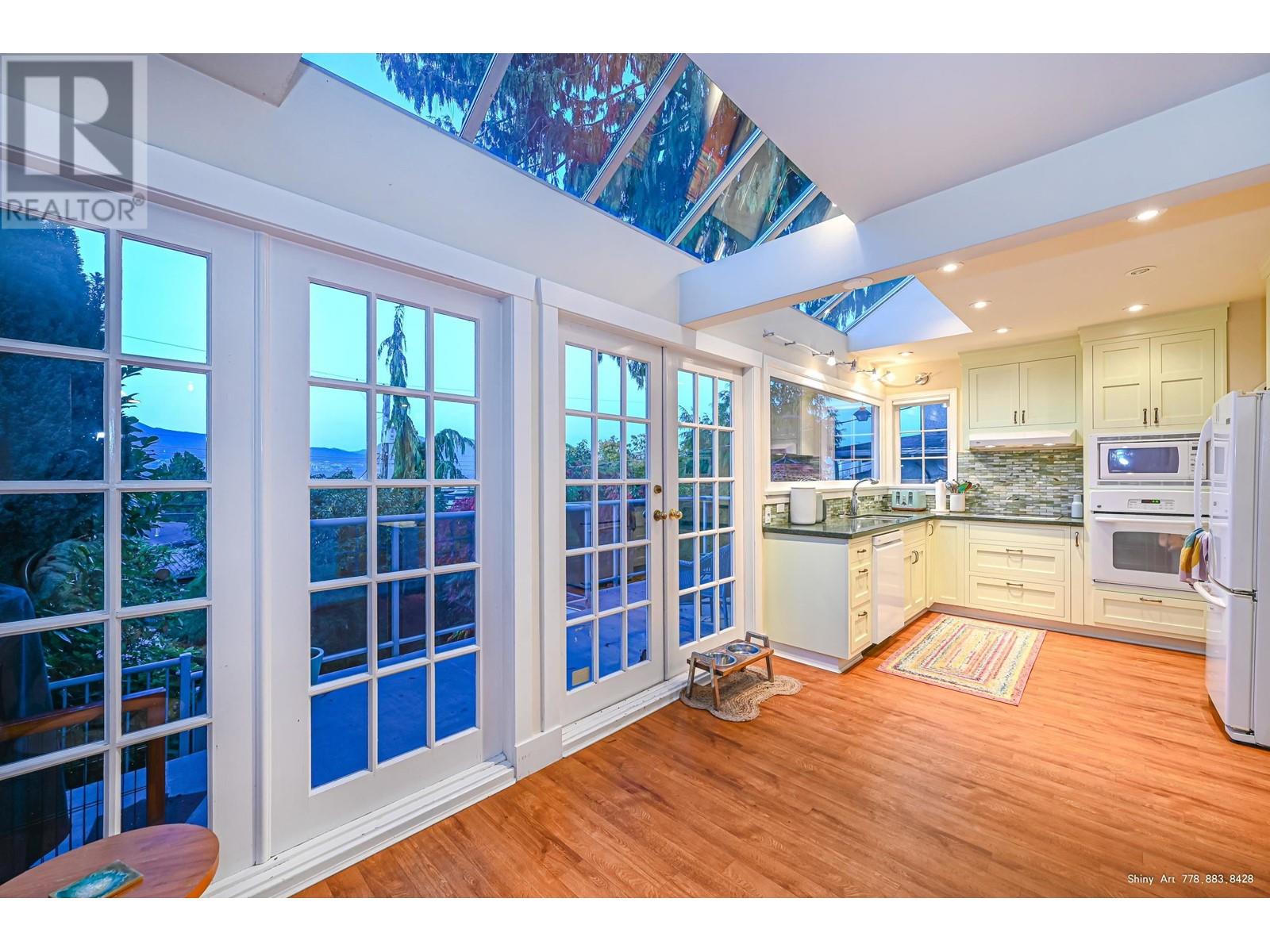 3981 W 11TH AVENUE, Vancouver