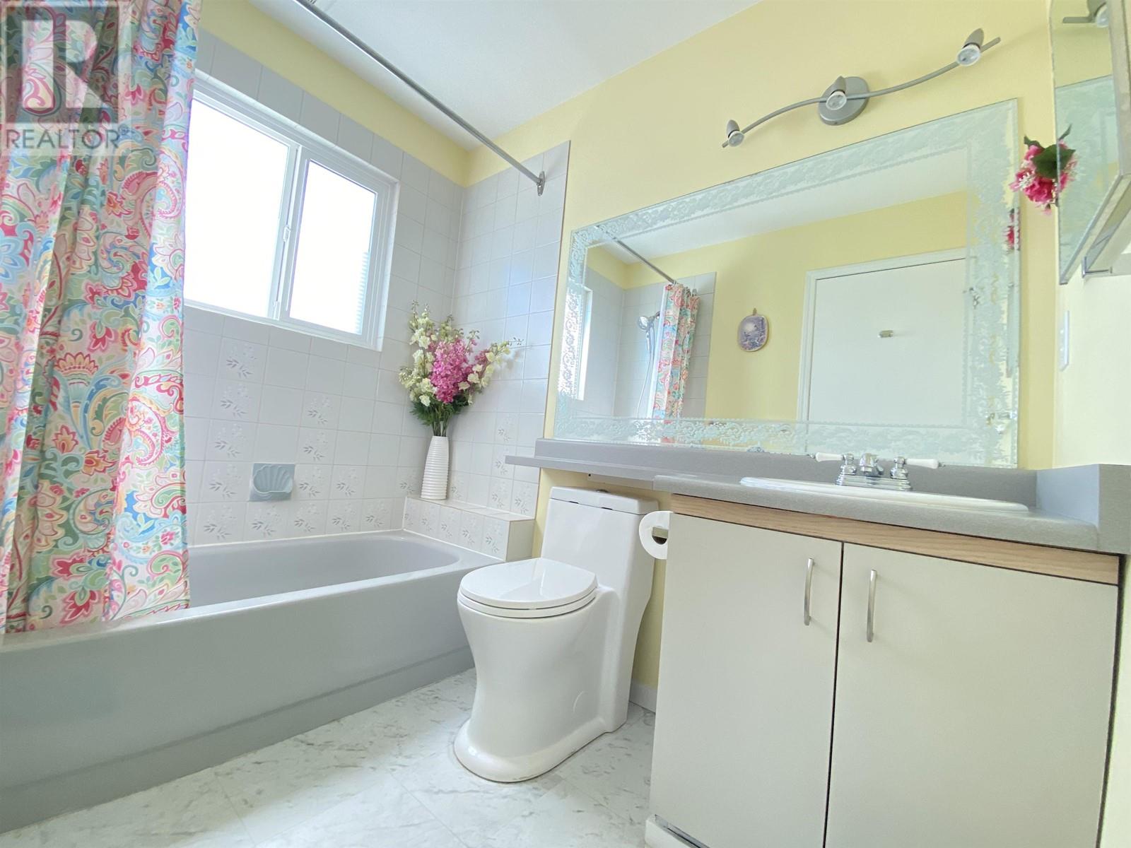 Photo 16 of 22 2736 Atlin Place, Coquitlam BC