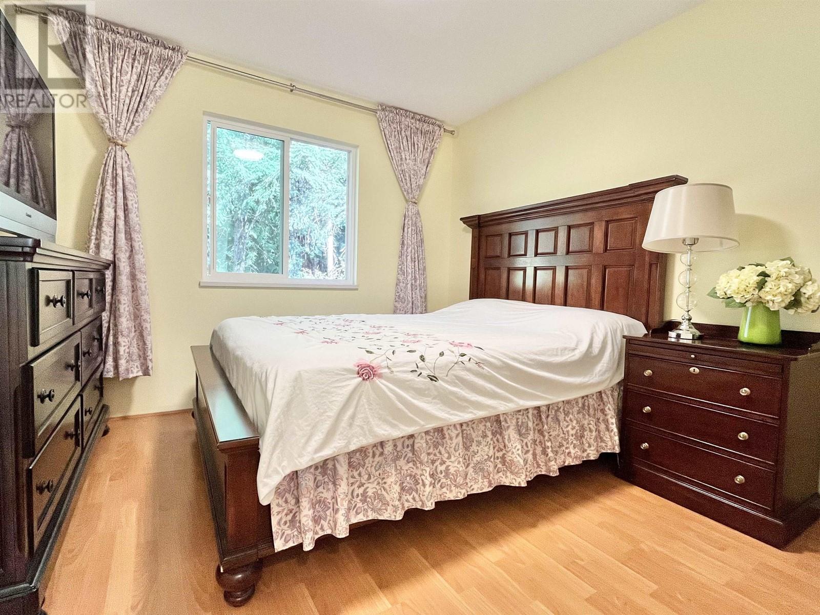 Photo 15 of 22 2736 Atlin Place, Coquitlam BC