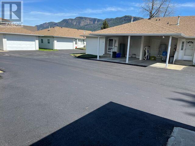 2 501 Kildonan Avenue, Enderby