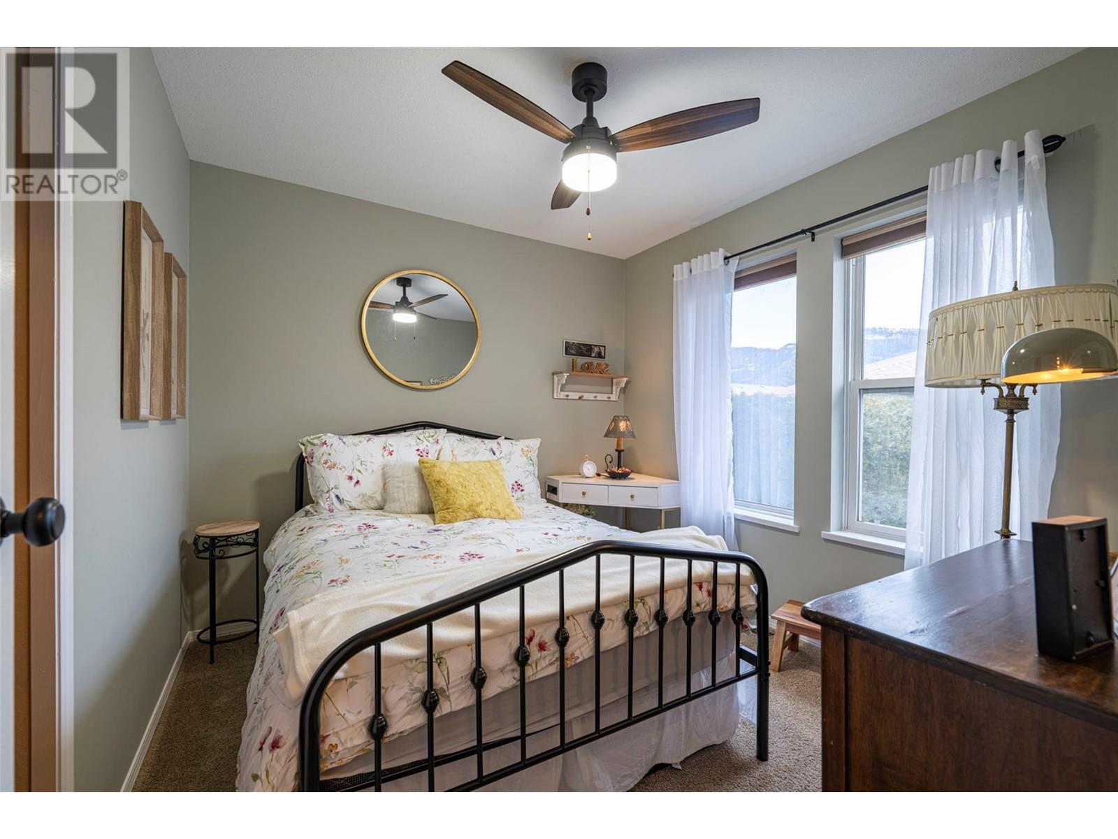 2 501 Kildonan Avenue, Enderby