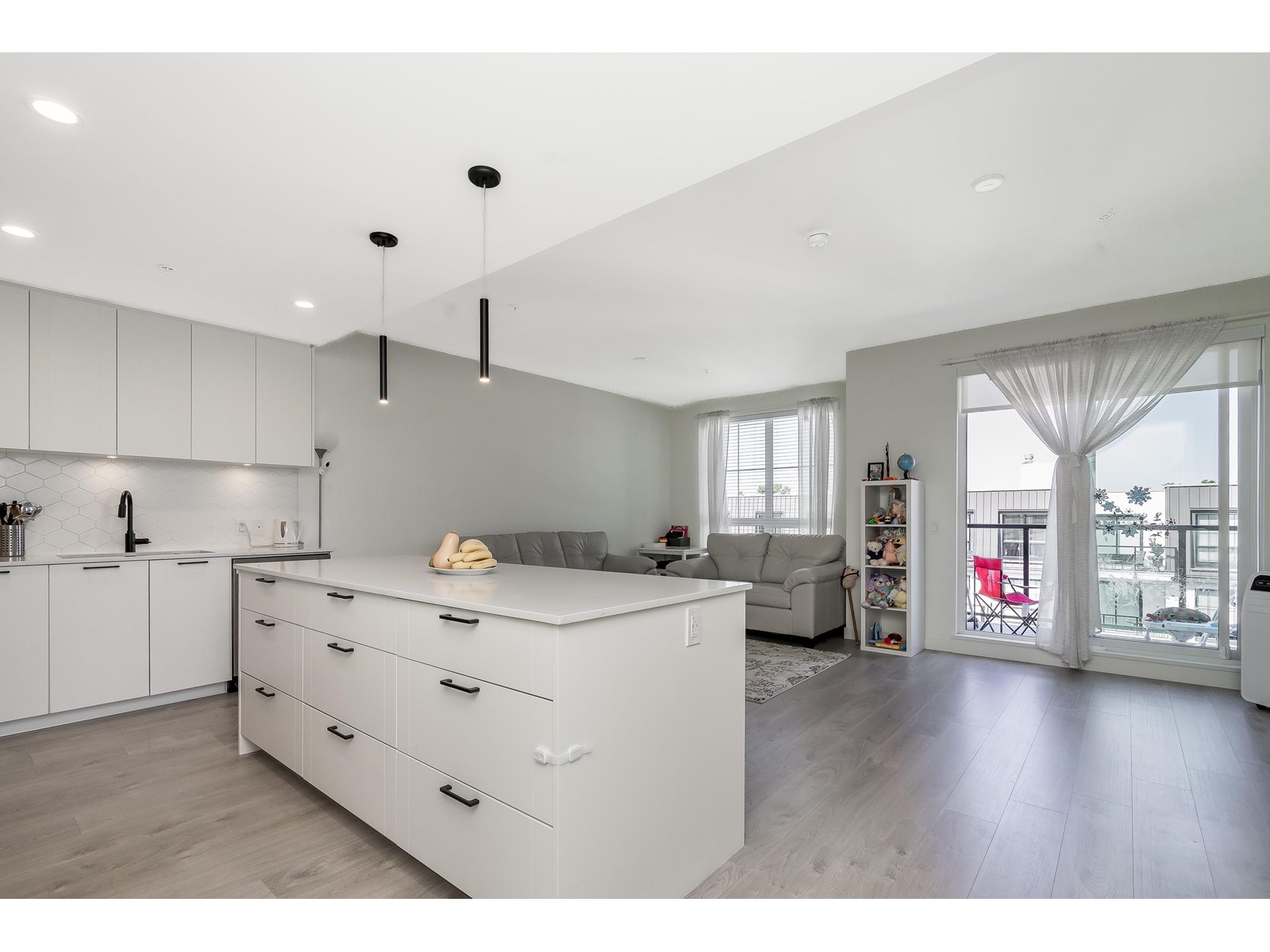 Photo 6 of 609 8379 201 Street, Langley BC