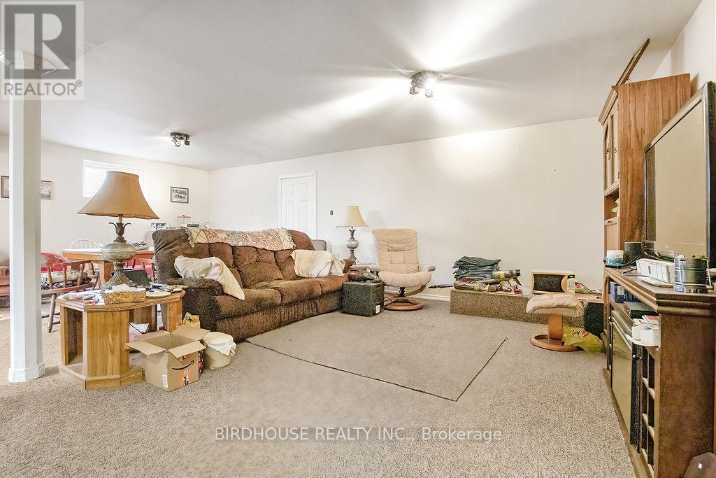 Photo 13 of 139 Murray Street, Kawartha Lakes ON