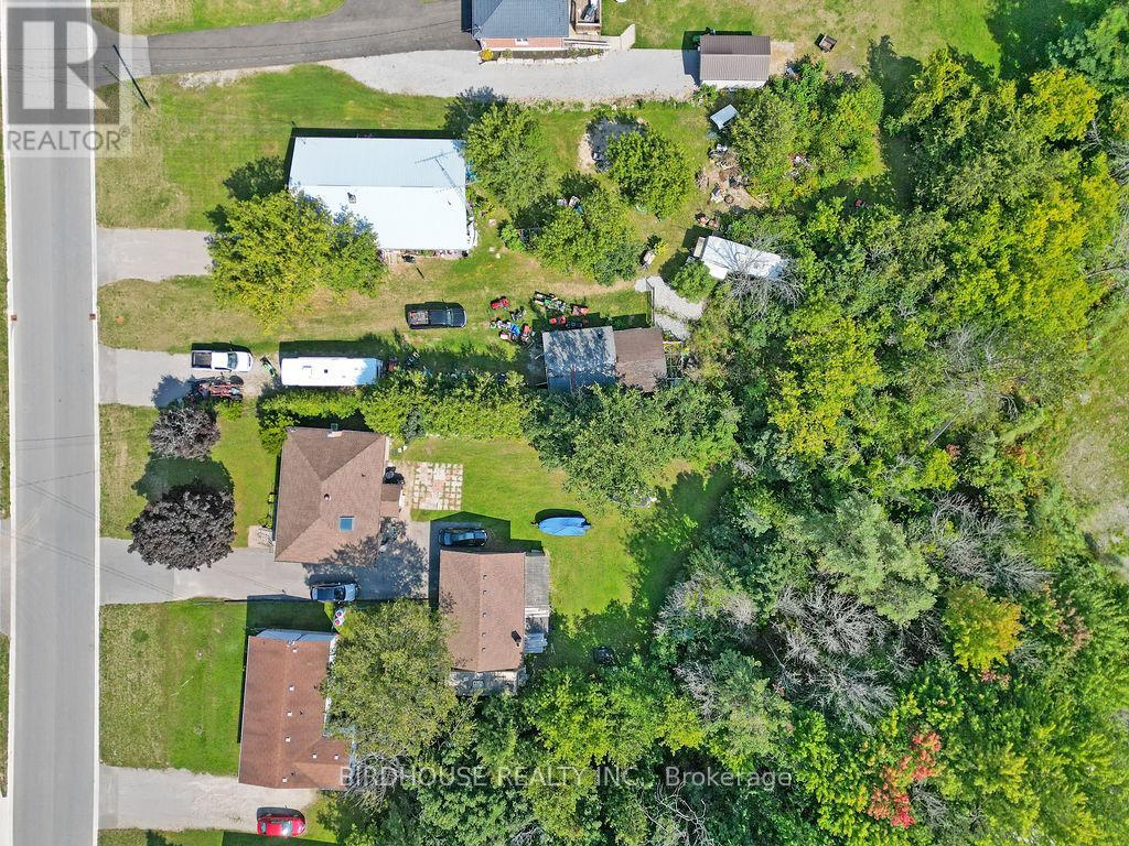 Photo 2 of 139 Murray Street, Kawartha Lakes ON