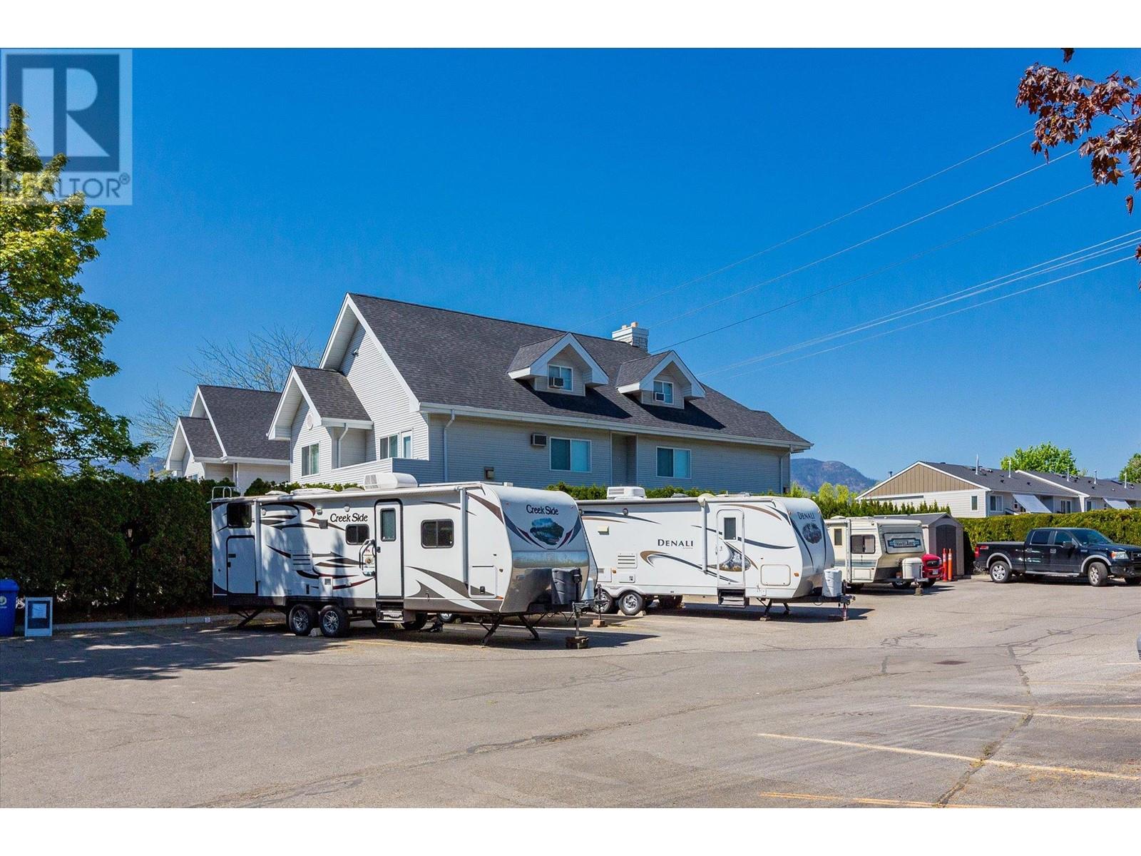 313 940 Glenwood Avenue, Kelowna