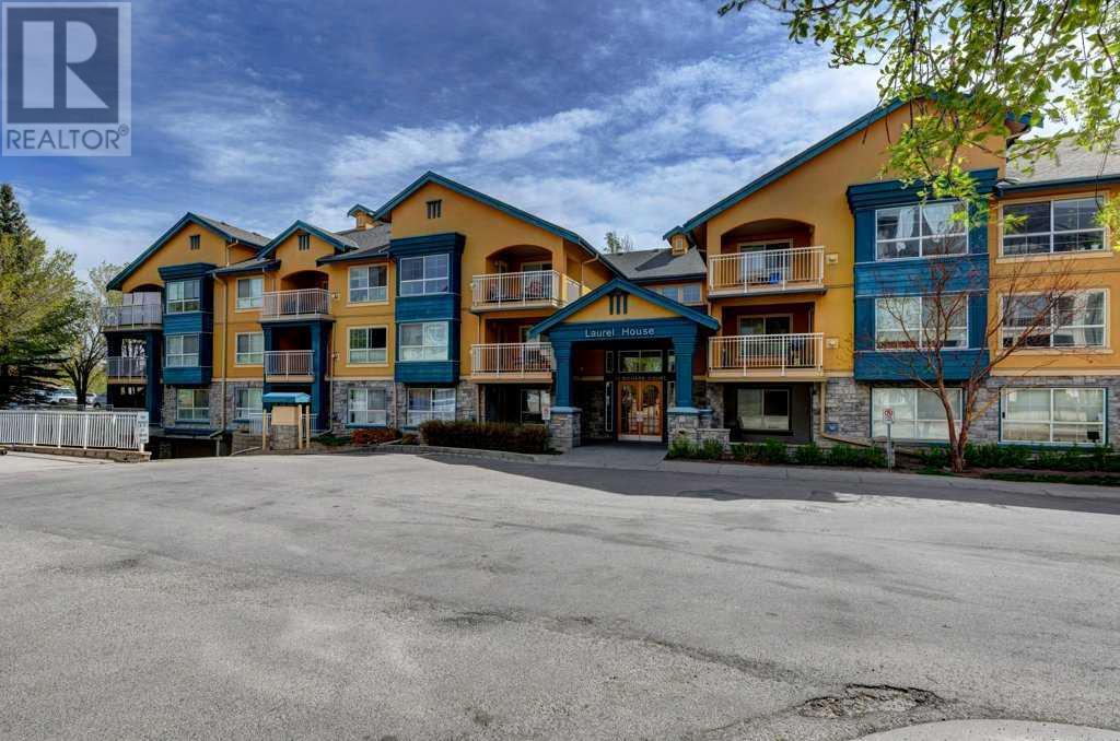 Single Family House for Sale in   Richard Court SW Lincoln Park Calgary 