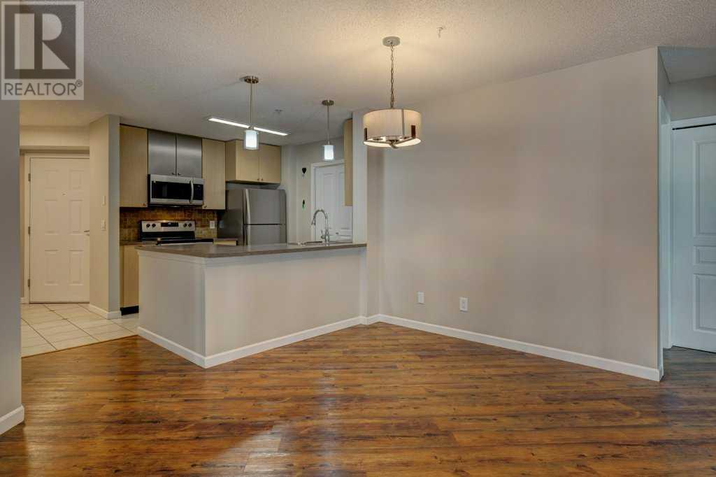 Single Family House for Sale in   Richard Court SW Lincoln Park Calgary 