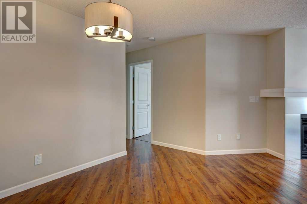 Single Family House for Sale in   Richard Court SW Lincoln Park Calgary 