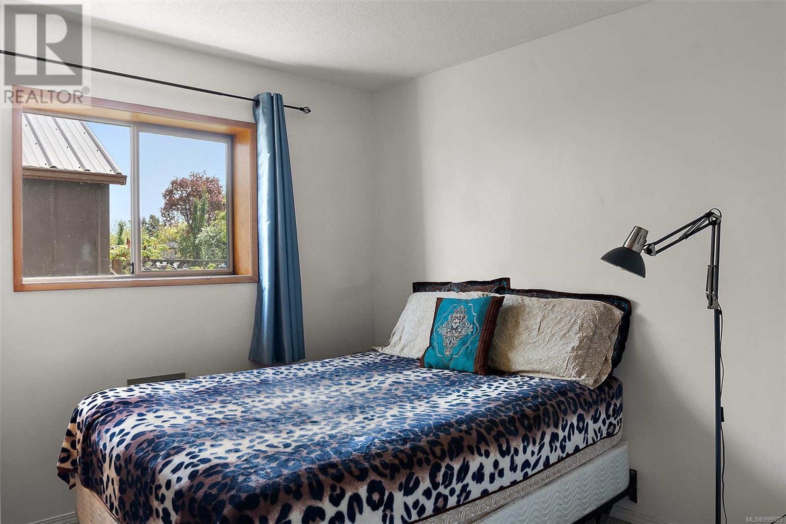  1881 Seaboard Crescent, Central Saanich