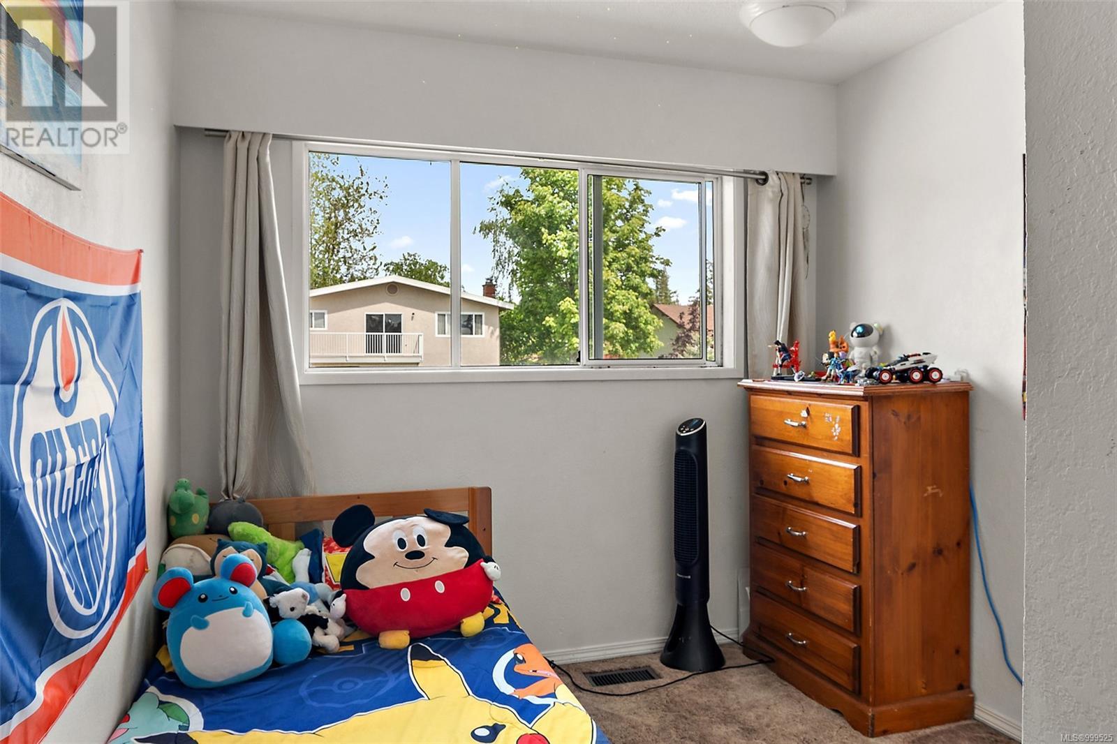  1881 Seaboard Crescent, Central Saanich