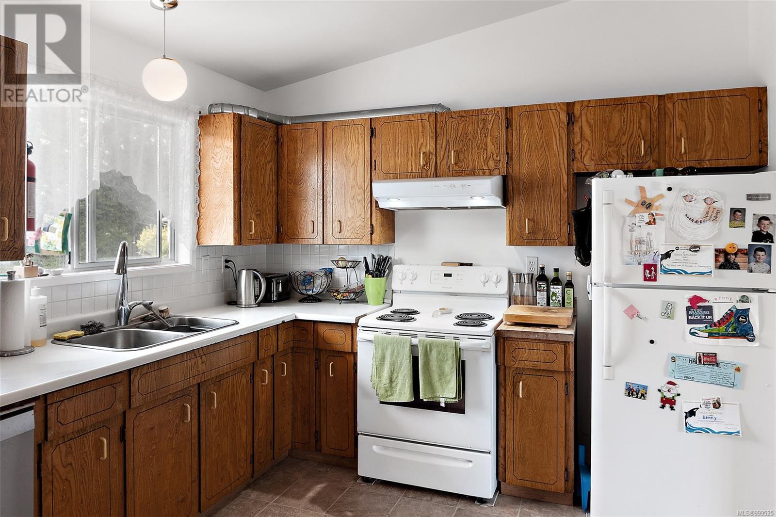  1881 Seaboard Crescent, Central Saanich