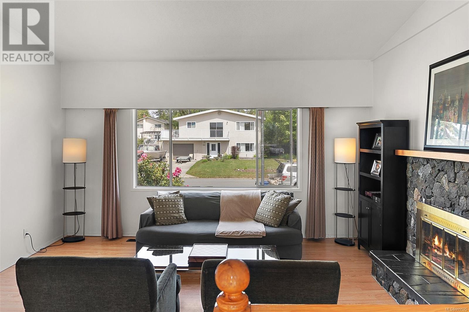  1881 Seaboard Crescent, Central Saanich