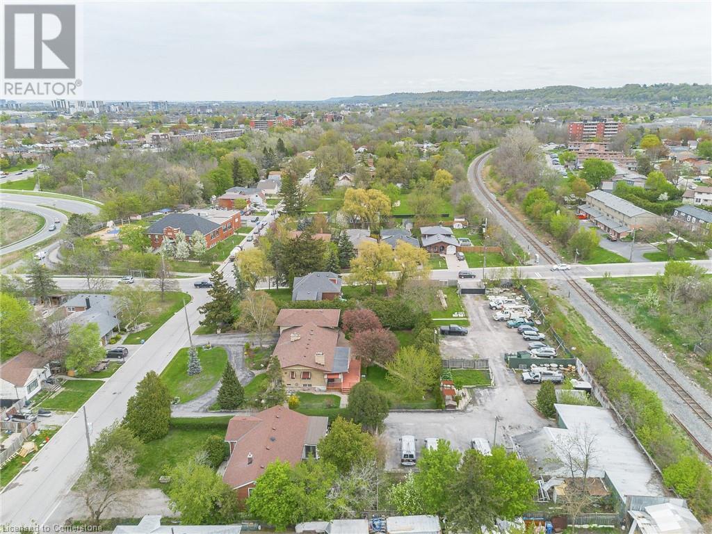 Photo 12 of 262 270 276 Hixon Road, Hamilton ON