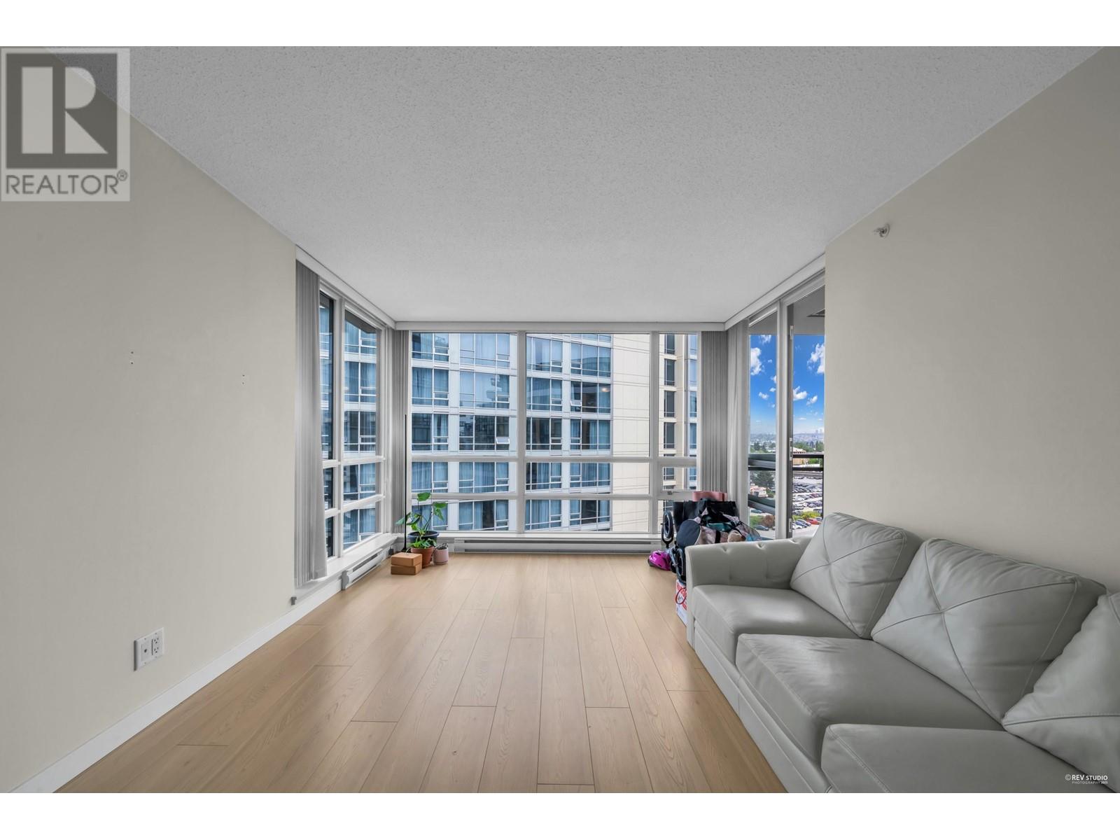 Photo 4 of 1202 3111 Corvette Way, Richmond BC