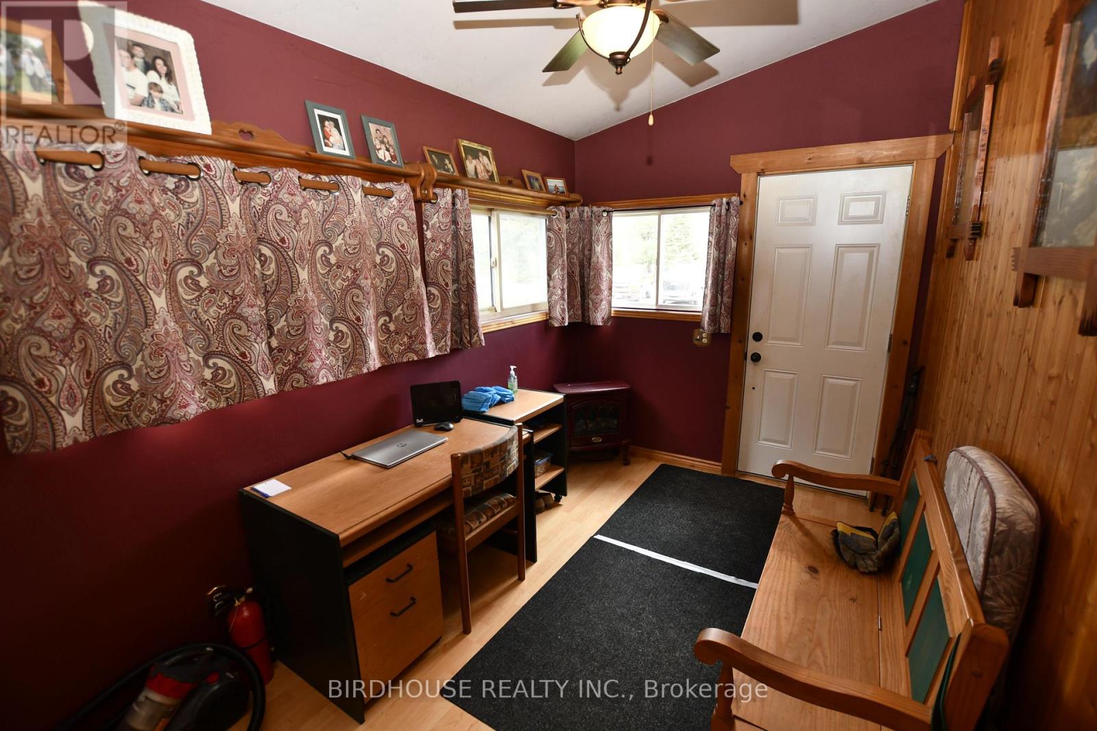 Photo 10 of 1084 South Algonquin Road, Dysart Et Al ON