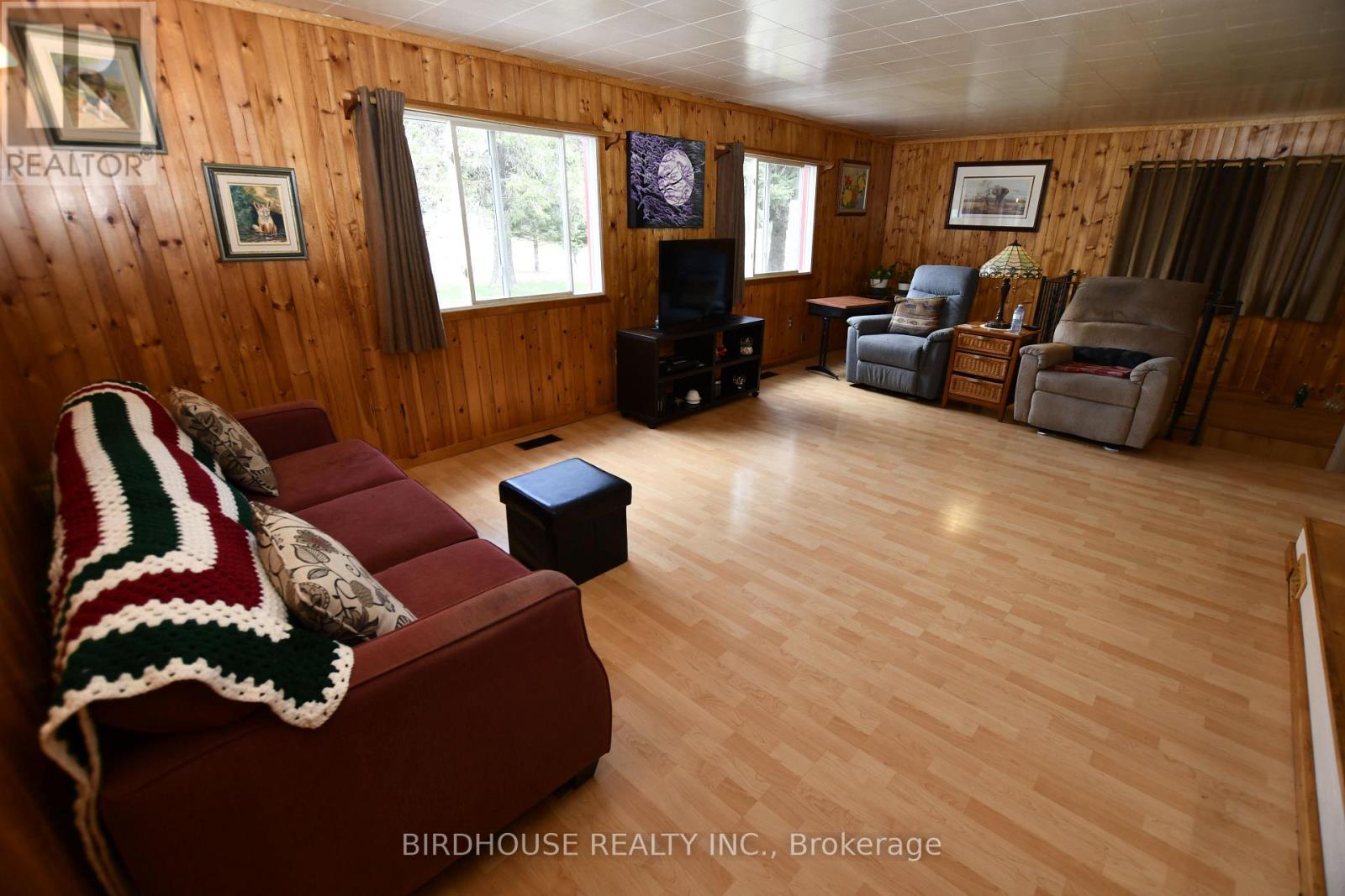 Photo 16 of 1084 South Algonquin Road, Dysart Et Al ON