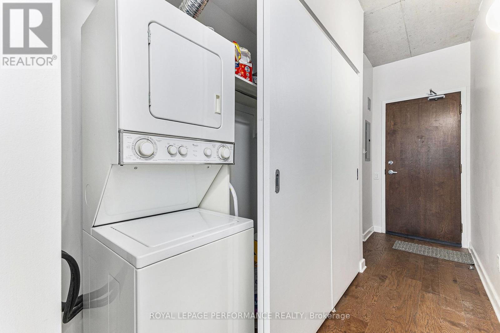 Photo 16 of 302 180 York Street, Ottawa ON