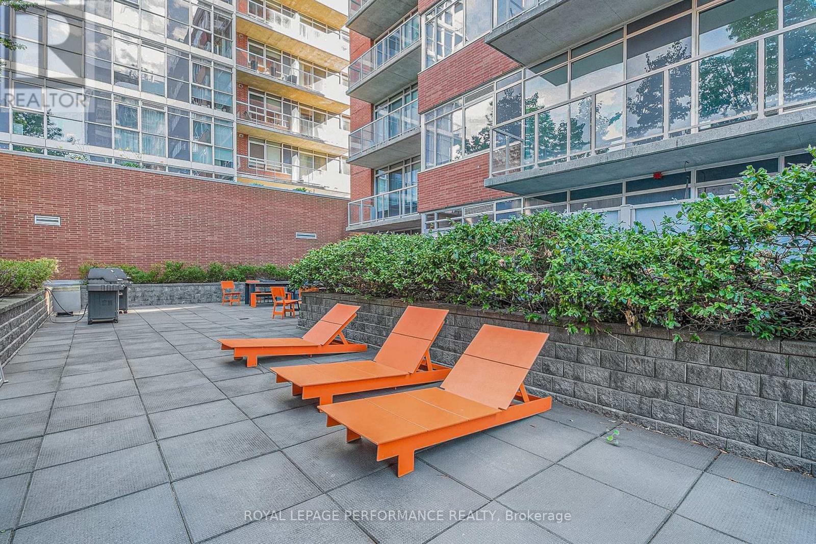 Photo 15 of 302 180 York Street, Ottawa ON