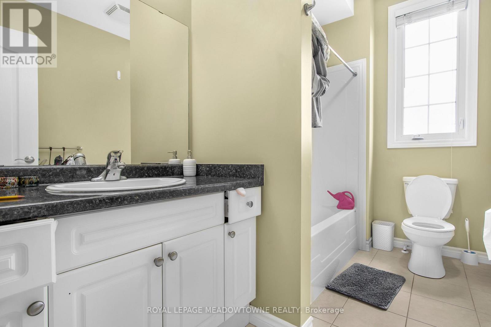 Photo 33 of 1162 Smither Road, London North ON