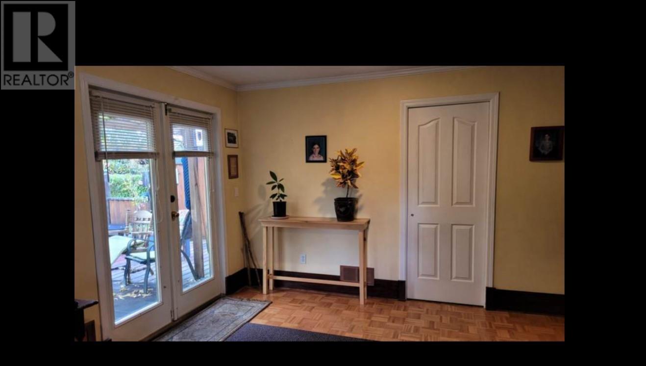 Photo 5 of 20530 Westfield Avenue, Maple Ridge BC