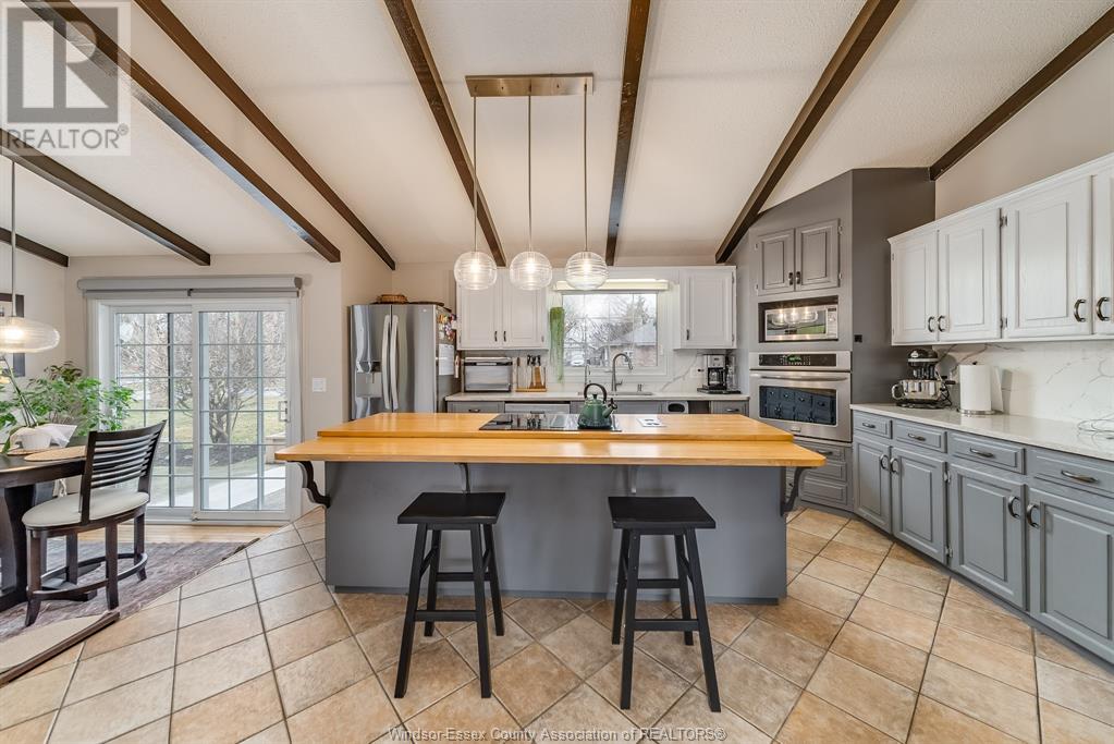 Photo 10 of 846 Park, Kingsville ON