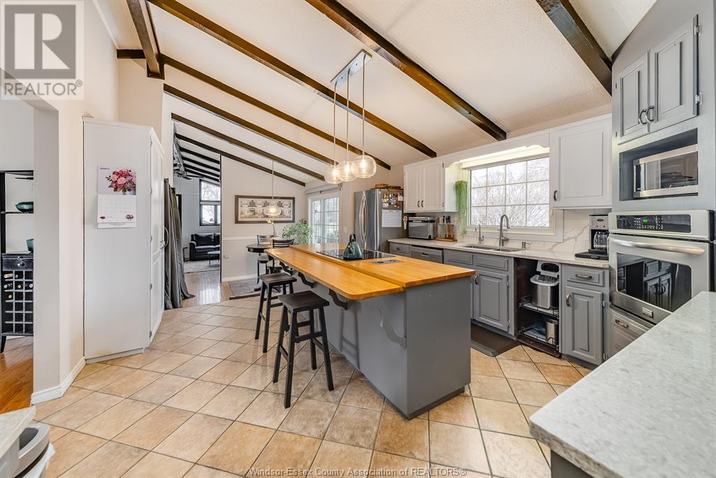 Photo 11 of 846 Park, Kingsville ON