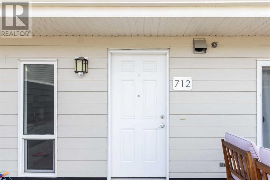 712, 201 Abasand Drive, Fort McMurray, Alberta