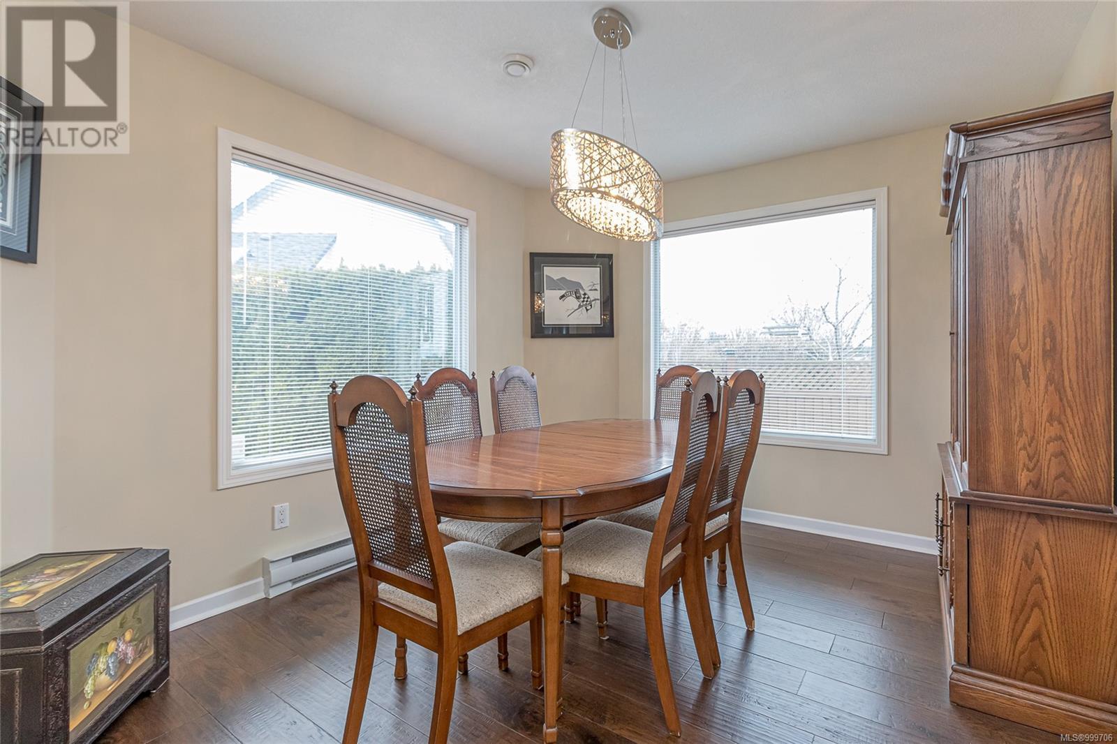 639 Eagle Tree Close, Parksville real estate listing 999706