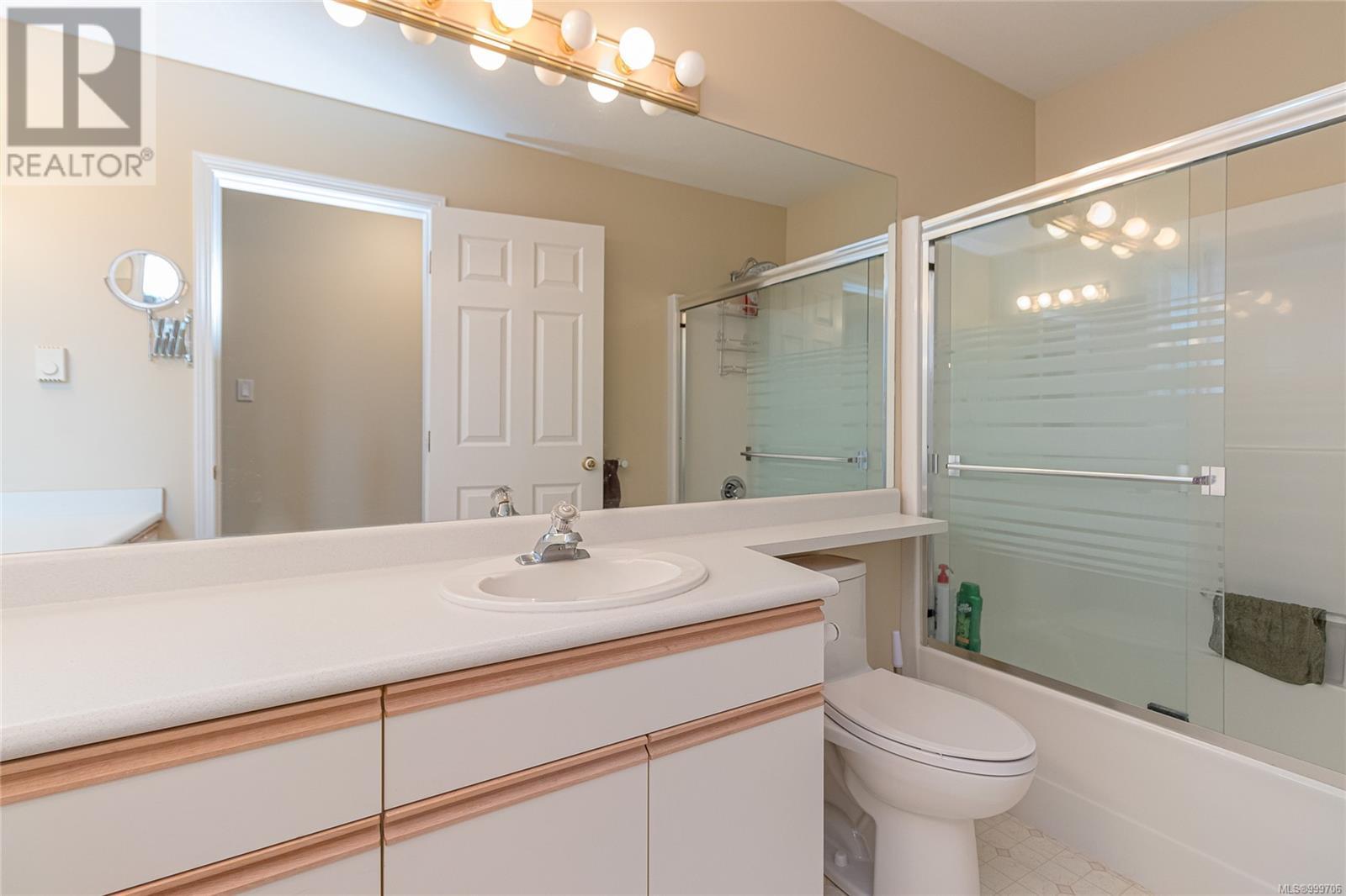 639 Eagle Tree Close, Parksville real estate listing 999706