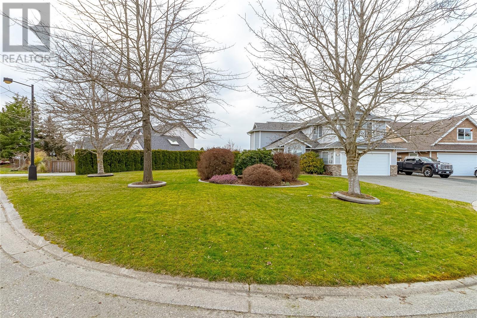 639 Eagle Tree Close, Parksville real estate listing 999706
